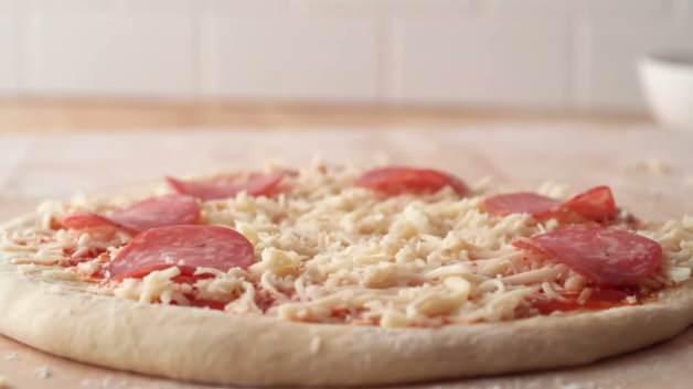 Masum g&ouml;r&uuml;nen gıdalar kanseri tetikliyor! Uzmanından tabağınızdaki sessiz tehlikelere uyarı