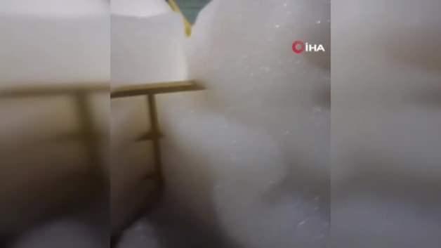 Hatta görülen köpüklenme nedeniyle su kesintisi yaşanıyor