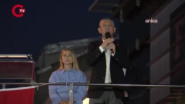 Özgür Özel'den skandal benzetme! Erdoğan'ı darbeci Kenan Evren ile bir tuttu