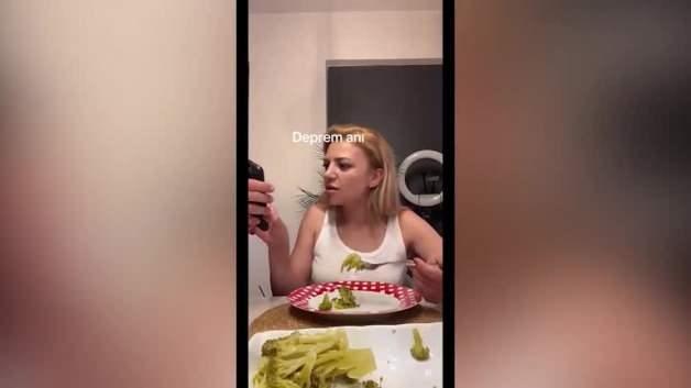 Deprem bildirimi 30 saniye önce geldi! Yemek masasındaki panik anları!
