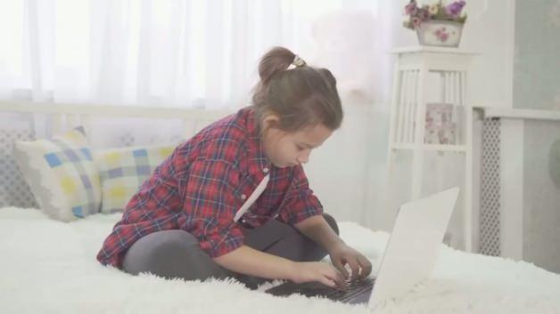 Uzman isimden ebeveynlere uyarı: Çocuklarda karın ağrısı: Ne zaman  masum, ne zaman tehlikeli?