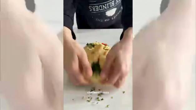 Biberli dereotlu poğaça tarifi! Mayalama derdi yok