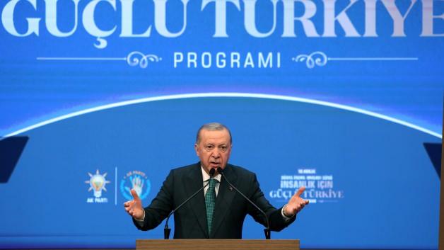 Cumhurbaşkanı Erdoğan CHP lideri &Ouml;zg&uuml;r &Ouml;zel'e g&ouml;ndermede bulundu! 