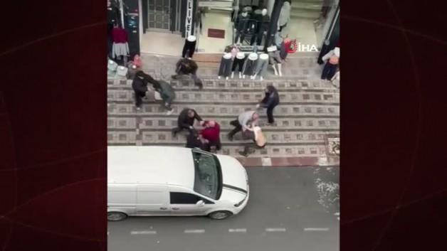 Zeytinburnu'nda park yeri tartışmasında kan aktı: 1 &ouml;l&uuml;, 1 yaralı