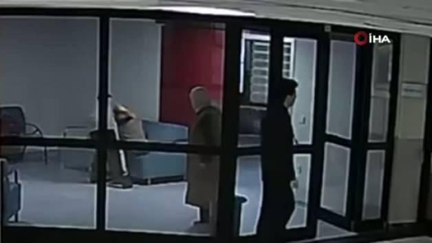 Saniyelerle yarış: İntörn doktorun dikkati hayat kurtardı Saniyelerle yarış: İntörn doktorun dikkati hayat kurtardı