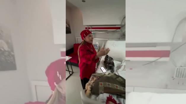 Bedia Akt&uuml;rk ve G&ouml;khan G&uuml;ney hastane odasında bir araya geldi! O halleri g&uuml;ndem oldu