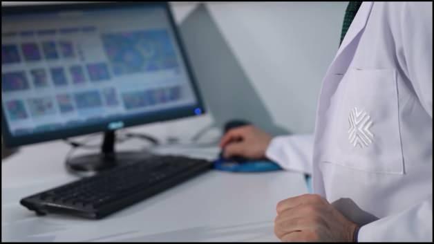 Gupse &Ouml;zay'ın hastalığı g&uuml;ndem oldu! Hızlı kilo kaybınızın sebebi &uuml;lseratif kolit olabilir