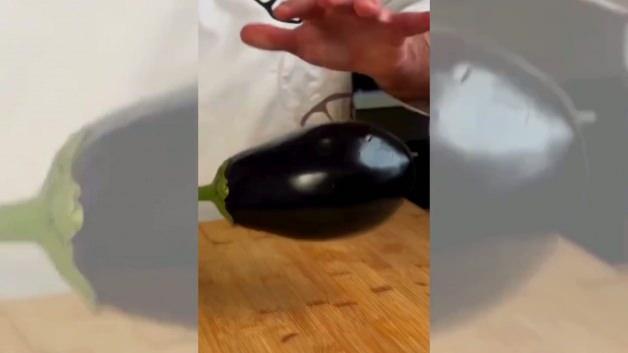 Patlıcan ve tavuk bir arada: Tavuklu patlıcan kumpir tarifi!