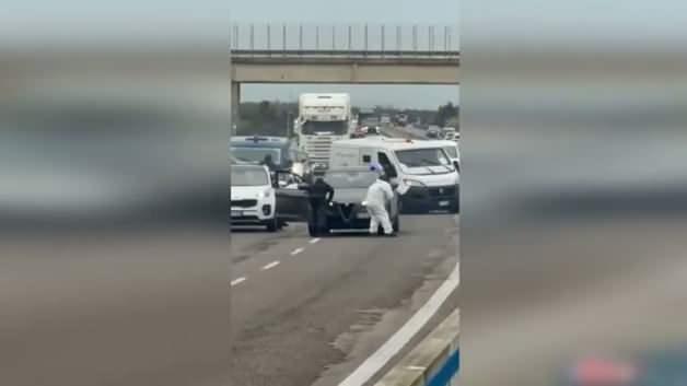 İtalya’da zırhlı banka aracına bombalı saldırı gerçekleşti