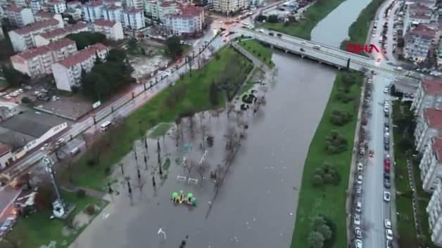 Çanakkale’de taşan Sarıçay dron ile görüntülendi