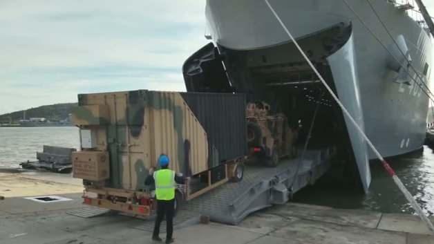 Tank ve silahlar y&uuml;klendi! MSB: TCG Sancaktar, TCG G&ouml;kova ve TCG Bafra yola &ccedil;ıktı!