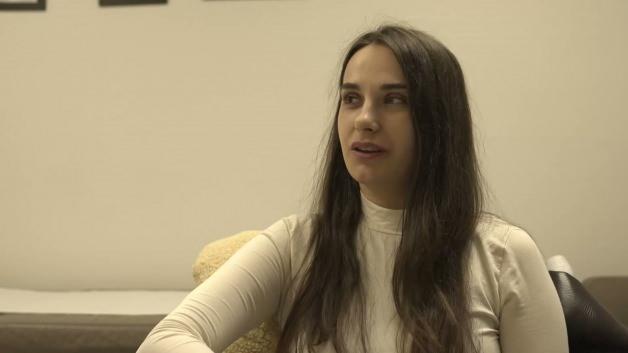 Ayağı kesilmekten kurtarılan gen&ccedil; kadın T&uuml;rkiye&rsquo;de hayata d&ouml;nd&uuml;!