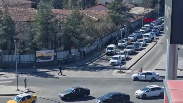 Tabanca ile kovaladığı husumetlisine ateş etti! O anlar kamerada