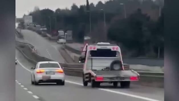 Tuzla’da trafikte terör estiren çekici yakalandı Tuzla’da trafikte terör estiren çekici yakalandı