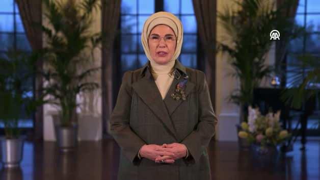 Emine Erdoğan'dan gıda israfı uyarısı: '5 yaş altı &ccedil;ocuk &ouml;l&uuml;mlerinin yarısı a&ccedil;lıktan'