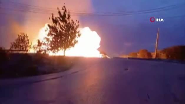 Pakistan'da şiddetli patlama! &Ccedil;ok sayıda &ouml;l&uuml; ve yaralı var