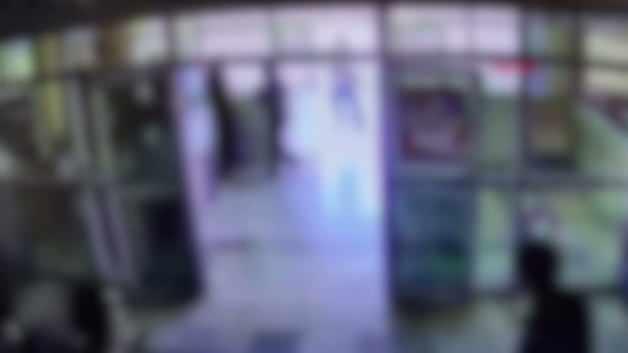 Şanlıurfa'da okula girip rastgele ateş a&ccedil;tı; o anlar g&uuml;venlik kamerasında