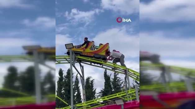 Bayram eğlencesi kabusa döndü: Metrelerce yüksekte baş aşağı asılı kaldılar Bayram eğlencesi kabusa döndü: Metrelerce yüksekte baş aşağı asılı kaldılar
