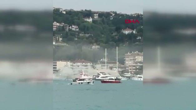 Denizde can pazarı: Lüks yat alevlere teslim oldu Denizde can pazarı: Lüks yat alevlere teslim oldu