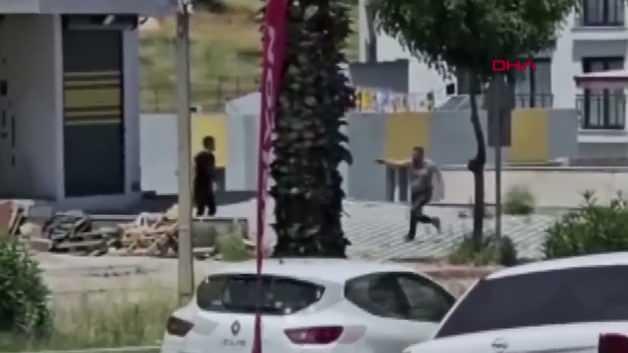 Adana'da yaşanan olayın ardından olay yeri inceleme ekipleri çalışma başlattı.