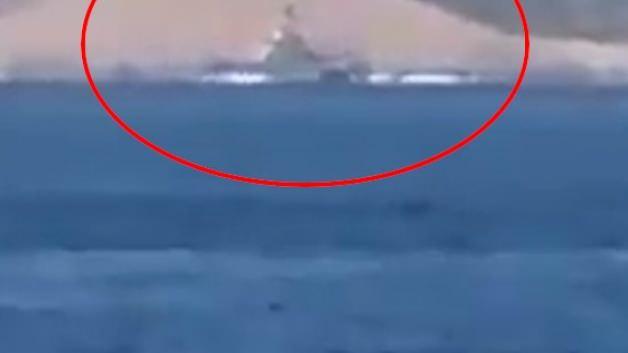 Ege denizinde görev yapan Türk donanmasına ait bir denizaltı görseli.