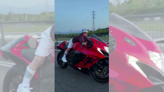 7 yaşındaki Zayn Sofuoğlu 450 beygir g&uuml;c&uuml;nde motosiklet kullandı!