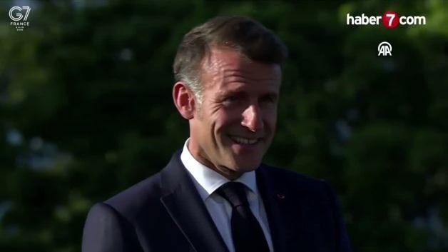 G7 Zirvesi'nde Donald Trump ve Brigitte Macron el sıkışırken