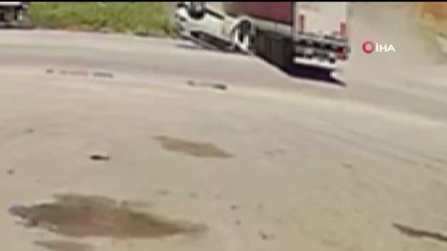 Kapıkule yolunda takla atmış SUV araç ve tırın karıştığı kaza