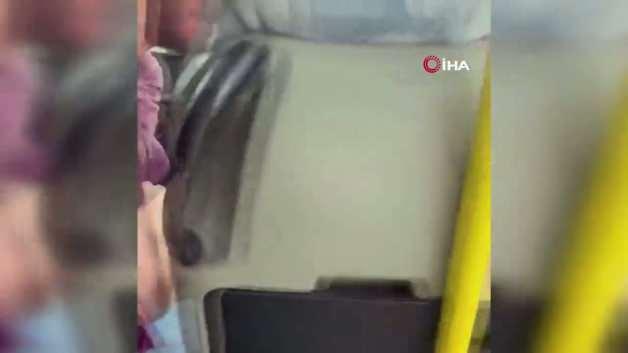 Mersin'de kaza yapan minibüs