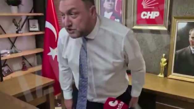 İzmir il başkanlığı makam odası