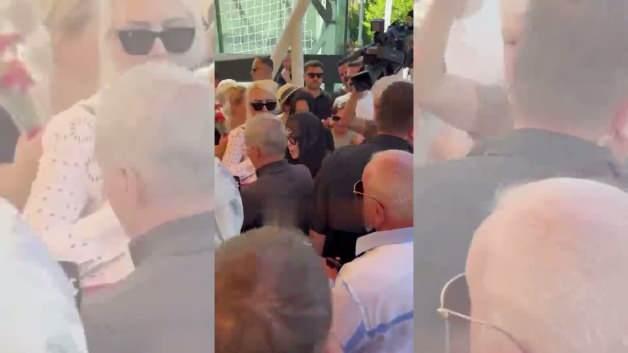 Al yazmalısından İlyas'ına son veda: T&uuml;rkan Şoray Kadir İnanır'ın cenazesinde zor anlar yaşadı
