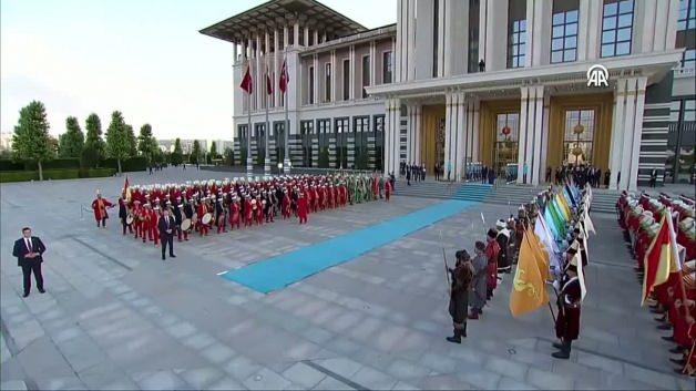 38 yaşındaki İzlanda Başbakanı Frostadottir hayran kaldı! Bakışları sosyal medyada g&uuml;ndem oldu