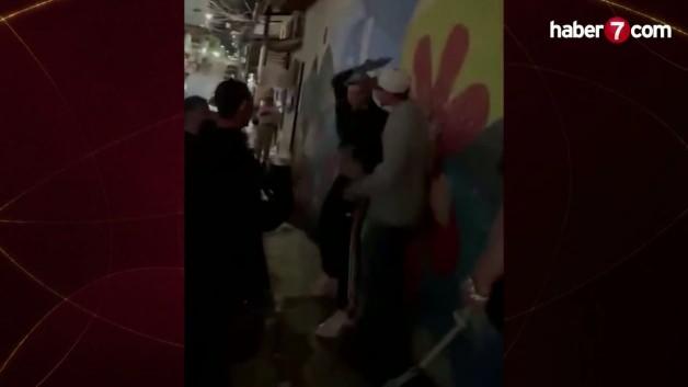 Kolombiya'nın La Ceja kasabasında silahlı çatışma sonrası polis incelemesi.