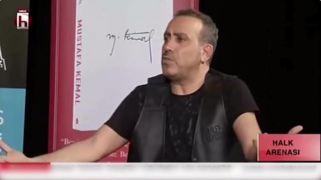 Haluk Levent konuşma yaparken