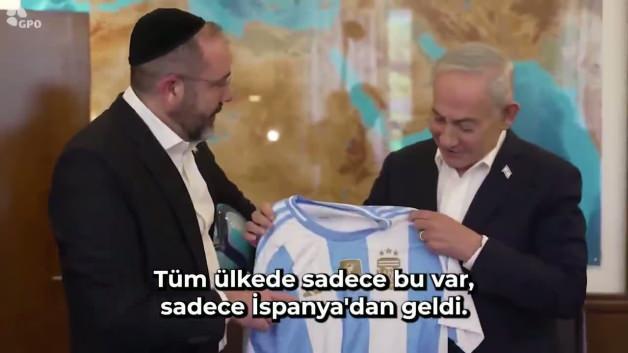 İsrail Başbakanı Binyamin Netanyahu'nun Arjantin'e destek verdiği görsel.