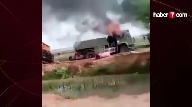 Mali'de Rus konvoyuna düzenlenen saldırı sonrası oluşan enkaz görüntüleri.
