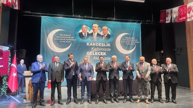Kayseri’de 3 belediye meclis üyesi MHP’ye katıldı