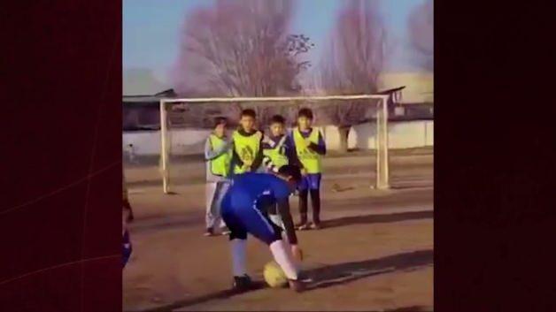 Küçük futbolcuların zeka dolu organizasyonu viral oldu