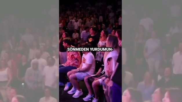 Alman komedyen İstiklal Marşı karşısında şaşkına d&ouml;nd&uuml;! &ldquo;Aman Allah&rsquo;ım, hi&ccedil; durmuyorsunuz!&rdquo;