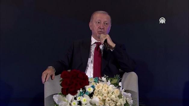 &Ouml;zel vatandaşın s&ouml;zleri Erdoğan'ı duygulandırdı: 'Allah'a bunun hesabını nasıl veririm?'