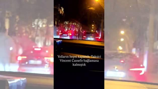 Paris&rsquo;te ortalık karıştı! Manga&rsquo;nın solisti Ferman Akg&uuml;l protestoların ortasında kaldı