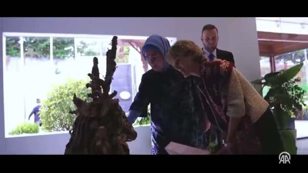 Emine Erdoğan Diana Fox Carney ile bir arada: K&uuml;resel İyi Niyet Beyanı'nı imzaladılar