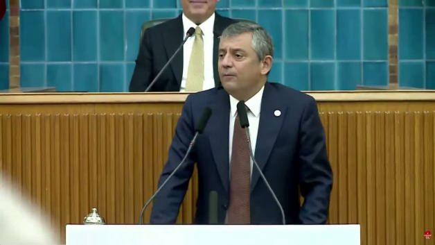 &Ouml;zg&uuml;r &Ouml;zel'den itiraf mı gaf mı: "Biz namussuzlar kadar namusluyuz"