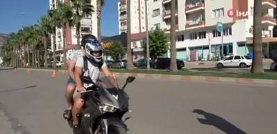 Polis kontrol&uuml;nden ka&ccedil;mak i&ccedil;in whatsapp grubu kurdular