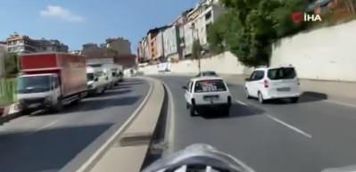 Polisle tıka basa dolu minib&uuml;s&uuml;n nefes kesen kovalamacası kamerada