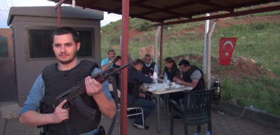 Polislerin kontrol noktasında n&ouml;betleşe iftarı