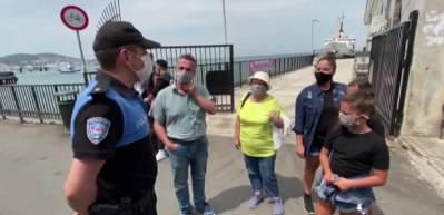 Polisten Adalar'da koronavir&uuml;s bilgilendirmesi