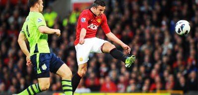 Premier Lig'in en g&uuml;zel gol&uuml; Robin van Persie'den