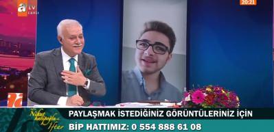 Programa bağlanan gen&ccedil;ten Nihat Hatipoğlu'na enteresan soru: Duşta m&uuml;zik dinlemek g&uuml;nah mı?