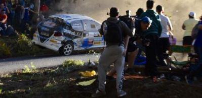 Ralli yarışında feci kaza: 6 &ouml;l&uuml;